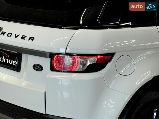 Белый Ленд Ровер Рендж Ровер Эвок, объемом двигателя 2.18 л и пробегом 155 тыс. км за 19399 $, фото 13 на Automoto.ua