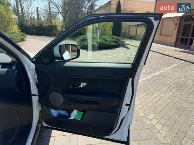 Білий Ленд Ровер Рендж Ровер Евок, об'ємом двигуна 2.18 л та пробігом 187 тис. км за 18200 $, фото 45 на Automoto.ua