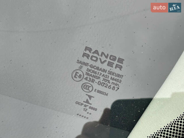 Белый Ленд Ровер Рендж Ровер Эвок, объемом двигателя 2.18 л и пробегом 196 тыс. км за 17950 $, фото 18 на Automoto.ua
