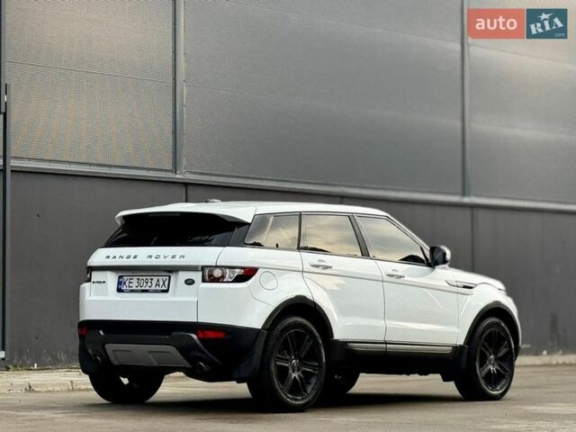 Белый Ленд Ровер Рендж Ровер Эвок, объемом двигателя 2 л и пробегом 241 тыс. км за 13200 $, фото 2 на Automoto.ua