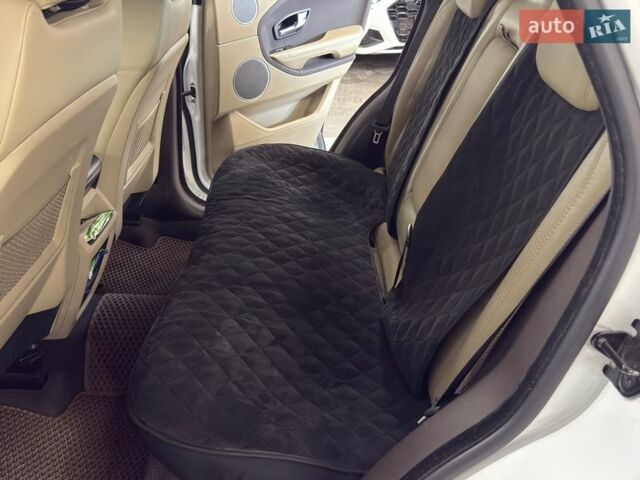 Белый Ленд Ровер Рендж Ровер Эвок, объемом двигателя 2.18 л и пробегом 155 тыс. км за 19399 $, фото 23 на Automoto.ua