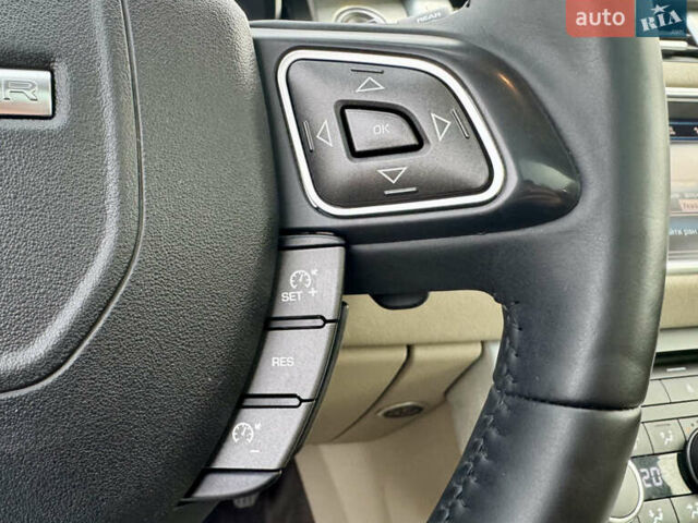 Ленд Ровер Рендж Ровер Эвок 2013 в Одессе на Automoto.ua Белый Ленд Ровер Рендж Ровер Эвок, объемом двигателя 2 л и пробегом 169 тыс. км за 16500 $, фото 45 на Automoto.ua