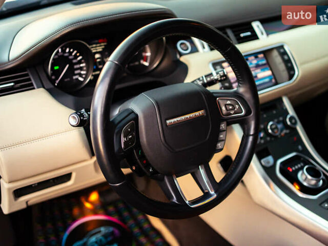 Белый Ленд Ровер Рендж Ровер Эвок, объемом двигателя 2 л и пробегом 73 тыс. км за 17700 $, фото 46 на Automoto.ua