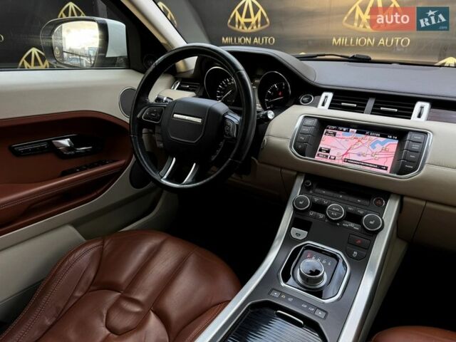 Білий Ленд Ровер Рендж Ровер Евок, об'ємом двигуна 2 л та пробігом 90 тис. км за 18999 $, фото 20 на Automoto.ua