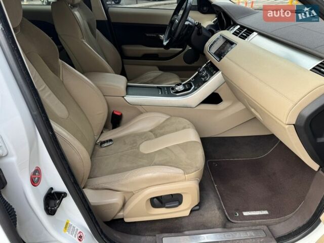 Белый Ленд Ровер Рендж Ровер Эвок, объемом двигателя 2 л и пробегом 241 тыс. км за 13200 $, фото 15 на Automoto.ua