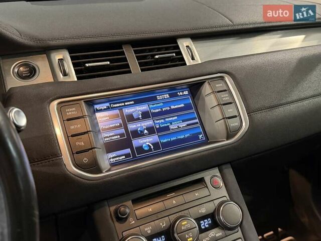 Білий Ленд Ровер Рендж Ровер Евок, об'ємом двигуна 2 л та пробігом 113 тис. км за 16500 $, фото 20 на Automoto.ua