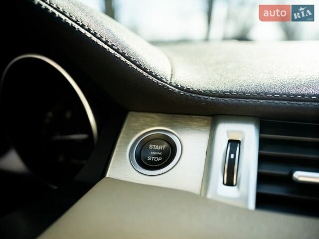 Белый Ленд Ровер Рендж Ровер Эвок, объемом двигателя 2.2 л и пробегом 148 тыс. км за 19000 $, фото 44 на Automoto.ua