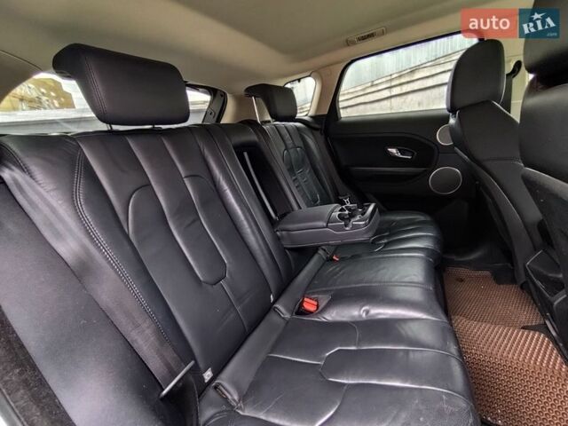 Белый Ленд Ровер Рендж Ровер Эвок, объемом двигателя 2.2 л и пробегом 207 тыс. км за 16500 $, фото 17 на Automoto.ua