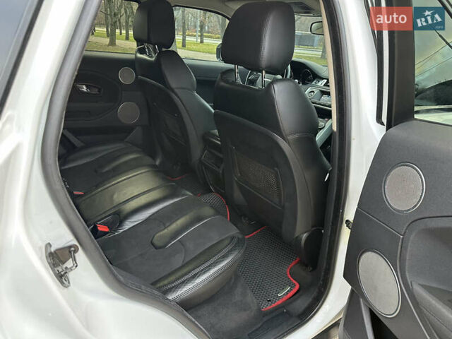 Белый Ленд Ровер Рендж Ровер Эвок, объемом двигателя 2.2 л и пробегом 220 тыс. км за 15600 $, фото 30 на Automoto.ua