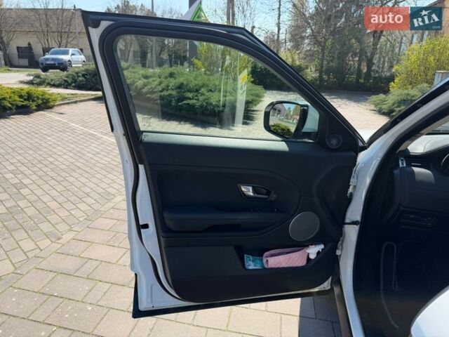 Білий Ленд Ровер Рендж Ровер Евок, об'ємом двигуна 2.18 л та пробігом 187 тис. км за 18200 $, фото 38 на Automoto.ua