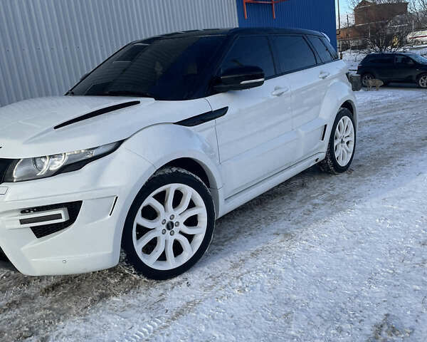 Білий Ленд Ровер Рендж Ровер Евок, об'ємом двигуна 2.18 л та пробігом 208 тис. км за 19500 $, фото 2 на Automoto.ua