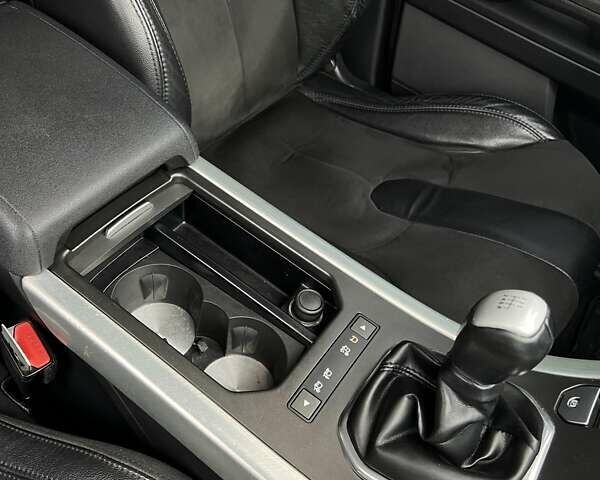 Білий Ленд Ровер Рендж Ровер Евок, об'ємом двигуна 2.18 л та пробігом 256 тис. км за 15500 $, фото 18 на Automoto.ua