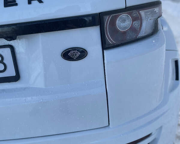 Білий Ленд Ровер Рендж Ровер Евок, об'ємом двигуна 2.18 л та пробігом 208 тис. км за 19500 $, фото 17 на Automoto.ua