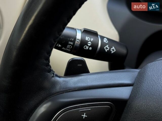 Білий Ленд Ровер Рендж Ровер Евок, об'ємом двигуна 2 л та пробігом 90 тис. км за 18999 $, фото 24 на Automoto.ua