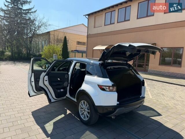 Білий Ленд Ровер Рендж Ровер Евок, об'ємом двигуна 2.18 л та пробігом 187 тис. км за 18200 $, фото 26 на Automoto.ua