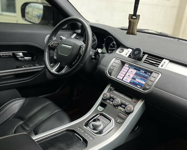 Белый Ленд Ровер Рендж Ровер Эвок, объемом двигателя 2 л и пробегом 105 тыс. км за 18799 $, фото 5 на Automoto.ua