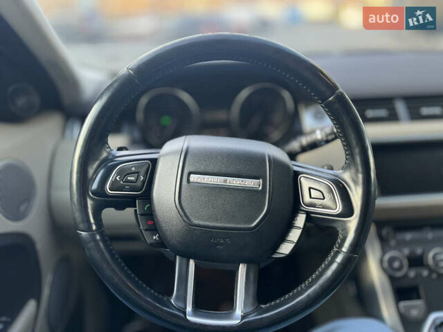 Белый Ленд Ровер Рендж Ровер Эвок, объемом двигателя 2.18 л и пробегом 180 тыс. км за 15500 $, фото 12 на Automoto.ua