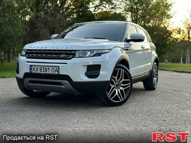 Белый Ленд Ровер Рендж Ровер Эвок, объемом двигателя 2.2 л и пробегом 220 тыс. км за 16800 $, фото 4 на Automoto.ua