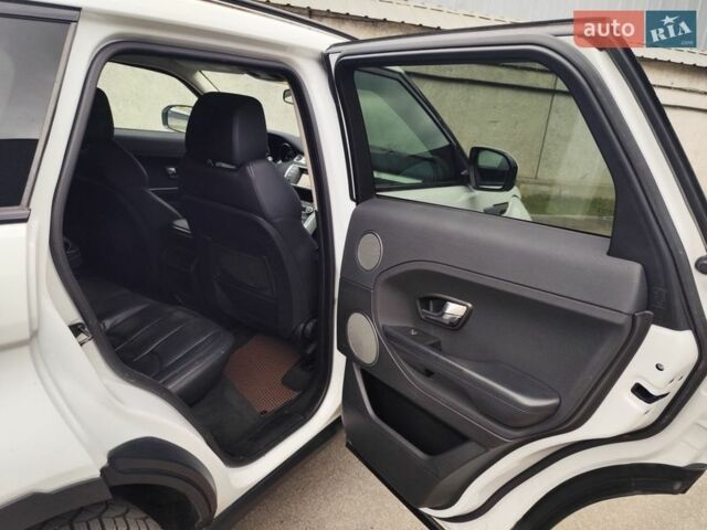 Белый Ленд Ровер Рендж Ровер Эвок, объемом двигателя 2.2 л и пробегом 207 тыс. км за 16500 $, фото 16 на Automoto.ua