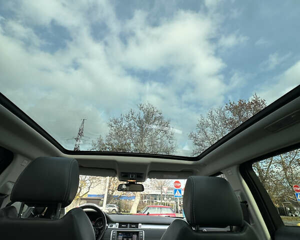 Білий Ленд Ровер Рендж Ровер Евок, об'ємом двигуна 2.18 л та пробігом 72 тис. км за 18500 $, фото 10 на Automoto.ua