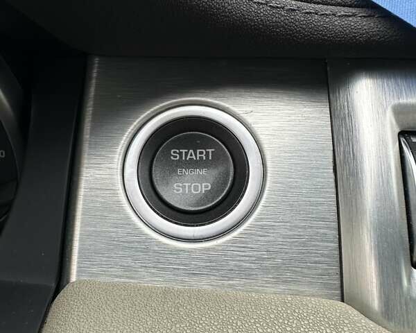 Белый Ленд Ровер Рендж Ровер Эвок, объемом двигателя 2 л и пробегом 178 тыс. км за 13900 $, фото 26 на Automoto.ua