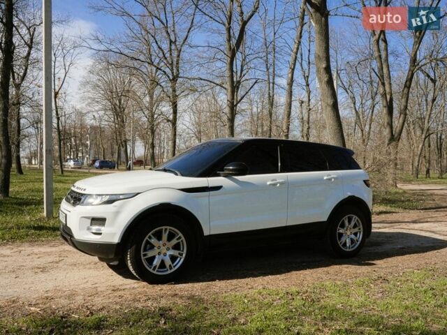 Белый Ленд Ровер Рендж Ровер Эвок, объемом двигателя 2.2 л и пробегом 148 тыс. км за 19000 $, фото 2 на Automoto.ua