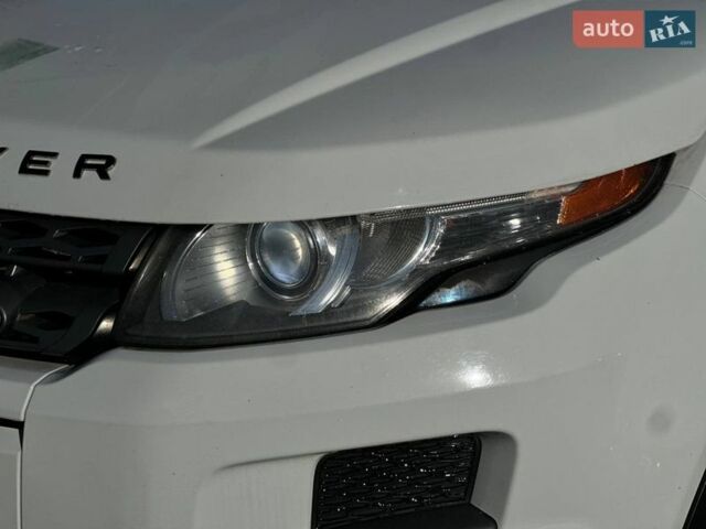Білий Ленд Ровер Рендж Ровер Евок, об'ємом двигуна 2 л та пробігом 186 тис. км за 10500 $, фото 3 на Automoto.ua