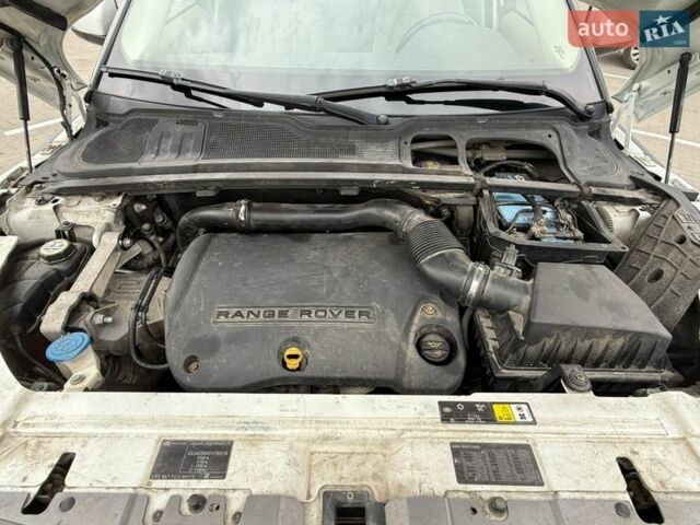 Білий Ленд Ровер Рендж Ровер Евок, об'ємом двигуна 2.18 л та пробігом 190 тис. км за 16500 $, фото 11 на Automoto.ua