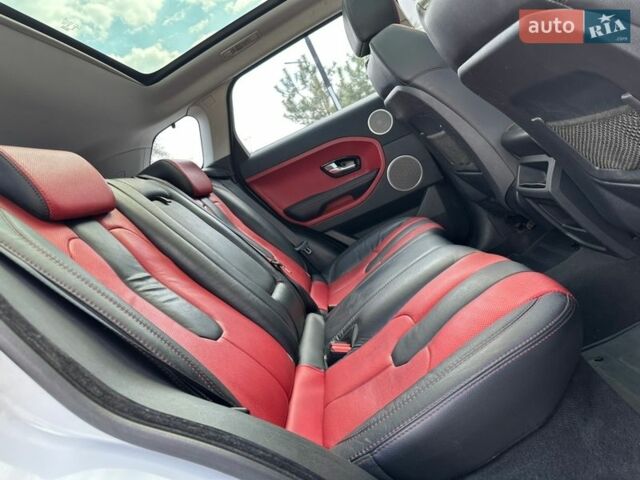 Белый Ленд Ровер Рендж Ровер Эвок, объемом двигателя 2.2 л и пробегом 158 тыс. км за 16500 $, фото 50 на Automoto.ua