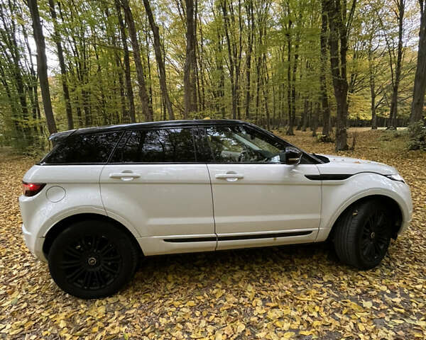 Белый Ленд Ровер Рендж Ровер Эвок, объемом двигателя 2 л и пробегом 181 тыс. км за 15850 $, фото 11 на Automoto.ua