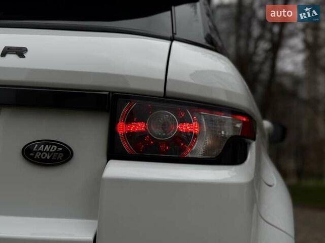 Білий Ленд Ровер Рендж Ровер Евок, об'ємом двигуна 2 л та пробігом 104 тис. км за 17950 $, фото 34 на Automoto.ua