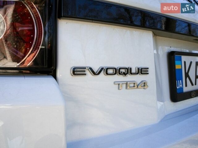 Белый Ленд Ровер Рендж Ровер Эвок, объемом двигателя 2.2 л и пробегом 148 тыс. км за 19000 $, фото 8 на Automoto.ua