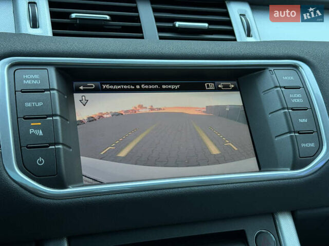 Ленд Ровер Рендж Ровер Эвок 2013 в Киеве на Automoto.ua Белый Ленд Ровер Рендж Ровер Эвок, объемом двигателя 2.18 л и пробегом 124 тыс. км за 18500 $, фото 28 на Automoto.ua