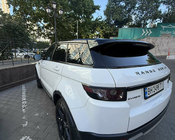 Білий Ленд Ровер Рендж Ровер Евок, об'ємом двигуна 2.2 л та пробігом 169 тис. км за 14800 $, фото 8 на Automoto.ua