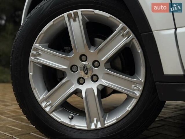 Белый Ленд Ровер Рендж Ровер Эвок, объемом двигателя 2 л и пробегом 104 тыс. км за 18900 $, фото 31 на Automoto.ua