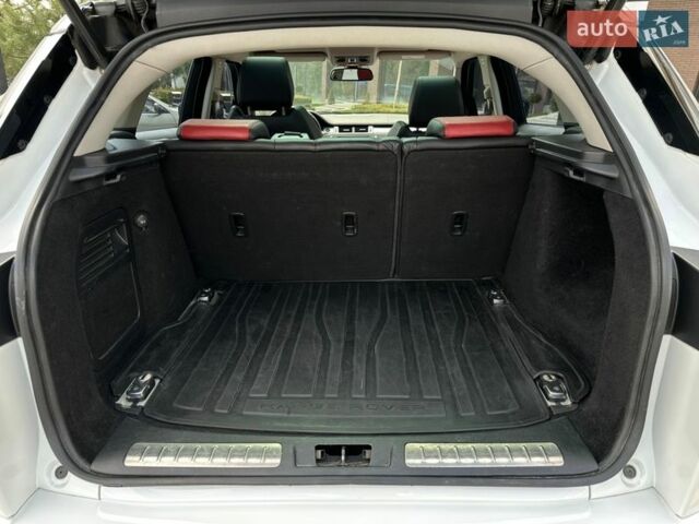 Белый Ленд Ровер Рендж Ровер Эвок, объемом двигателя 2.2 л и пробегом 158 тыс. км за 16500 $, фото 57 на Automoto.ua