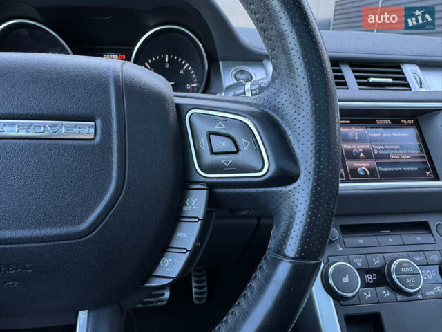 Ленд Ровер Рендж Ровер Эвок 2013 в Киеве на Automoto.ua Белый Ленд Ровер Рендж Ровер Эвок, объемом двигателя 2.18 л и пробегом 124 тыс. км за 18500 $, фото 34 на Automoto.ua