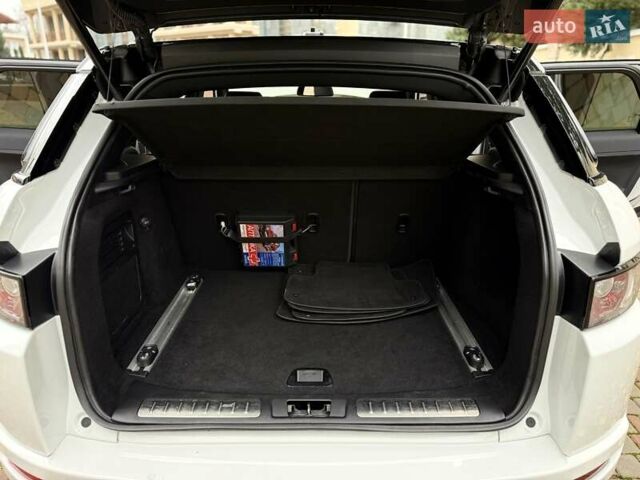 Білий Ленд Ровер Рендж Ровер Евок, об'ємом двигуна 2 л та пробігом 104 тис. км за 17950 $, фото 55 на Automoto.ua