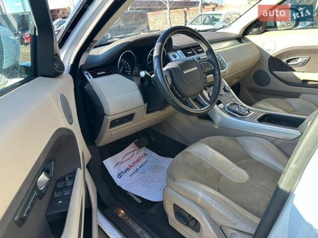 Білий Ленд Ровер Рендж Ровер Евок, об'ємом двигуна 2 л та пробігом 186 тис. км за 10500 $, фото 7 на Automoto.ua