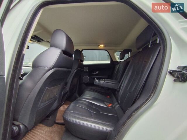 Белый Ленд Ровер Рендж Ровер Эвок, объемом двигателя 2.2 л и пробегом 207 тыс. км за 16500 $, фото 19 на Automoto.ua