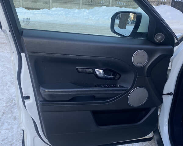 Белый Ленд Ровер Рендж Ровер Эвок, объемом двигателя 2 л и пробегом 180 тыс. км за 11900 $, фото 8 на Automoto.ua