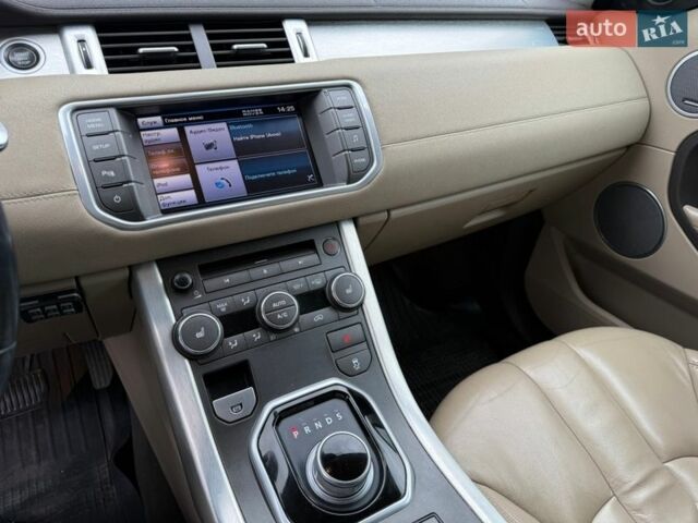 Білий Ленд Ровер Рендж Ровер Евок, об'ємом двигуна 2.18 л та пробігом 190 тис. км за 16500 $, фото 10 на Automoto.ua