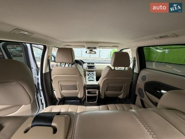 Білий Ленд Ровер Рендж Ровер Евок, об'ємом двигуна 2.18 л та пробігом 190 тис. км за 16500 $, фото 9 на Automoto.ua
