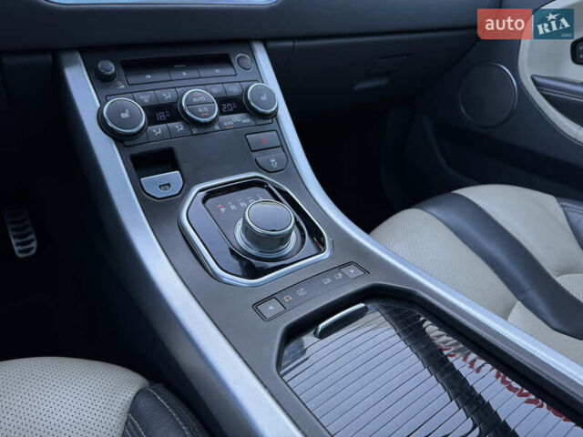 Ленд Ровер Рендж Ровер Эвок 2013 в Киеве на Automoto.ua Белый Ленд Ровер Рендж Ровер Эвок, объемом двигателя 2.18 л и пробегом 124 тыс. км за 18500 $, фото 25 на Automoto.ua