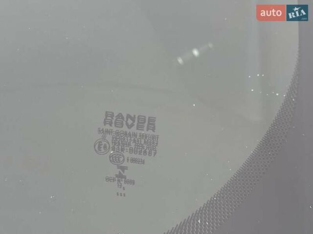 Білий Ленд Ровер Рендж Ровер Евок, об'ємом двигуна 2 л та пробігом 104 тис. км за 17950 $, фото 21 на Automoto.ua