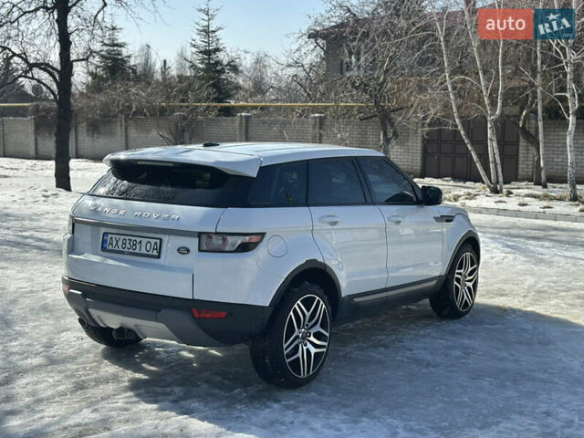 Білий Ленд Ровер Рендж Ровер Евок, об'ємом двигуна 2.2 л та пробігом 223 тис. км за 15800 $, фото 12 на Automoto.ua