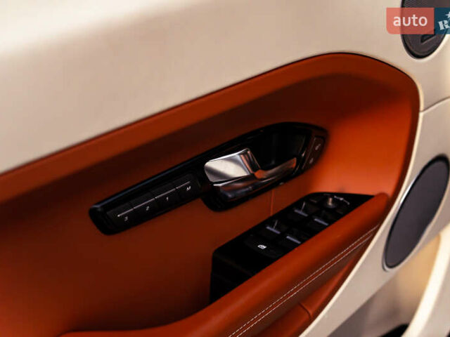 Белый Ленд Ровер Рендж Ровер Эвок, объемом двигателя 2 л и пробегом 73 тыс. км за 17700 $, фото 42 на Automoto.ua