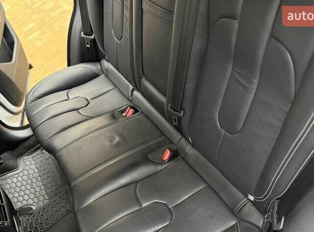 Белый Ленд Ровер Рендж Ровер Эвок, объемом двигателя 2 л и пробегом 104 тыс. км за 18900 $, фото 42 на Automoto.ua