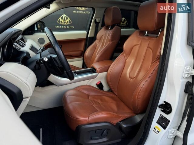 Білий Ленд Ровер Рендж Ровер Евок, об'ємом двигуна 2 л та пробігом 90 тис. км за 18999 $, фото 11 на Automoto.ua