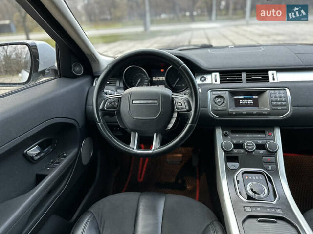 Белый Ленд Ровер Рендж Ровер Эвок, объемом двигателя 2.2 л и пробегом 220 тыс. км за 15600 $, фото 35 на Automoto.ua